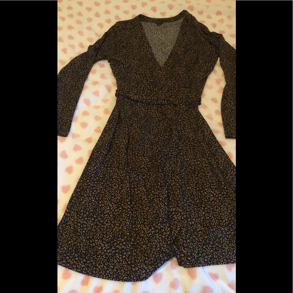 EUC Ann Taylor animal print jersey wrap dress